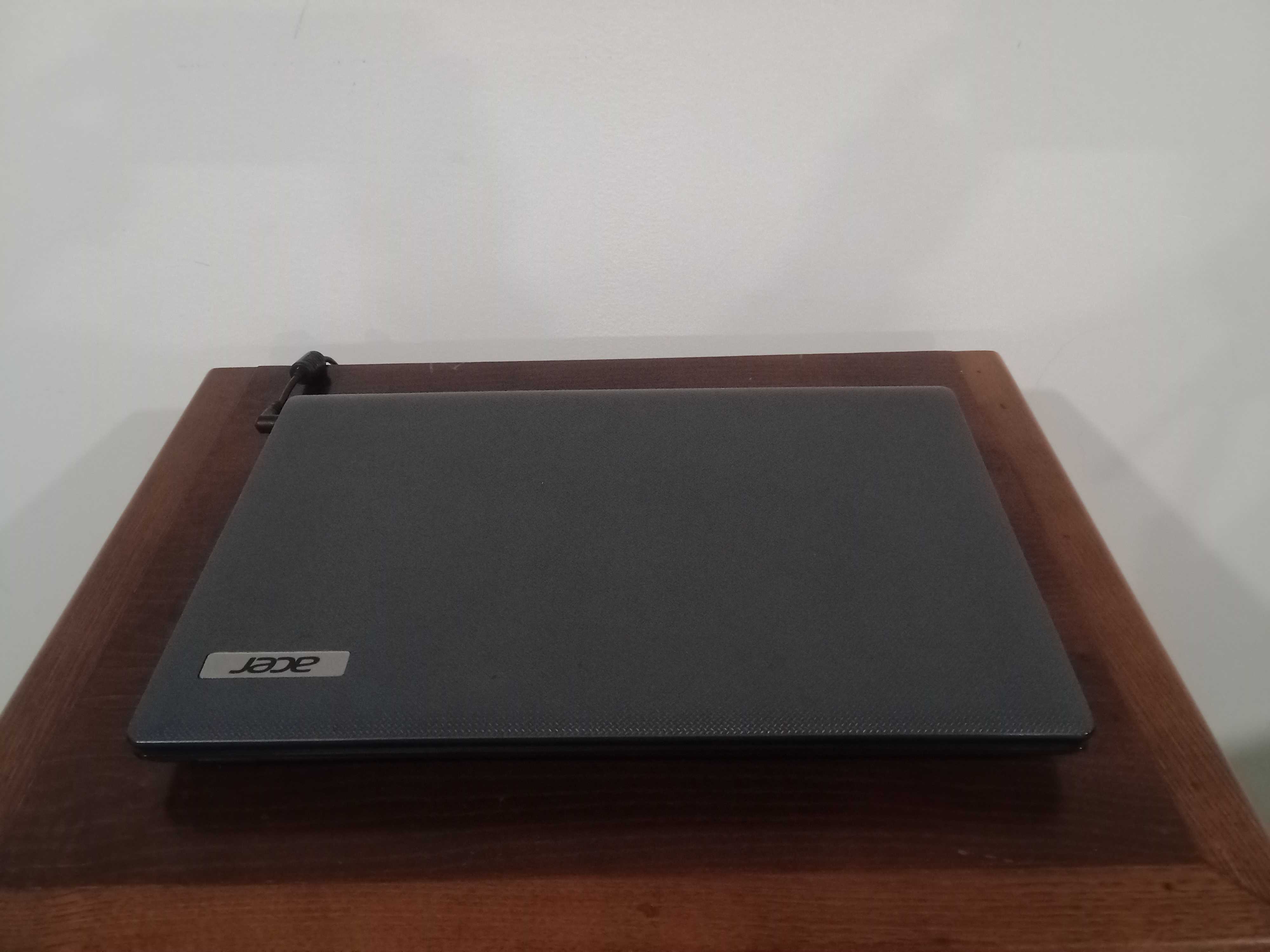 Vende-se portátil ACER 5733