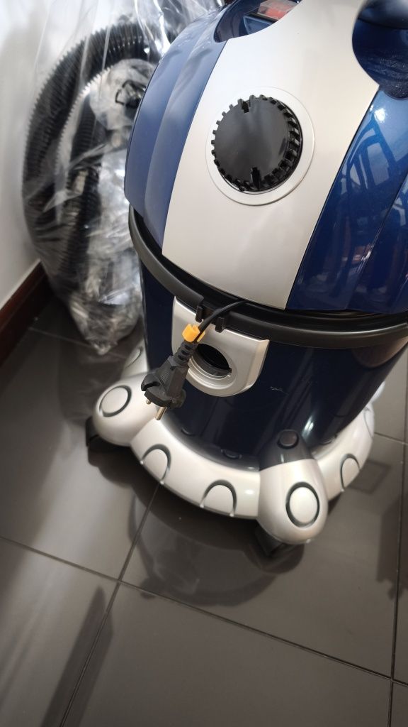 Aspirador Newteck novo