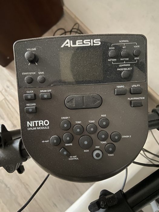 Електронна ударна установка ALESIS NITRO MESH KIT