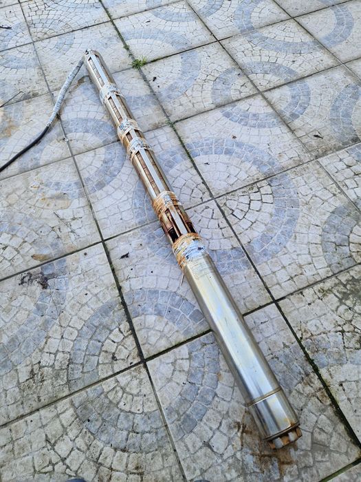 Eletrobomba submersível trifásica franklin