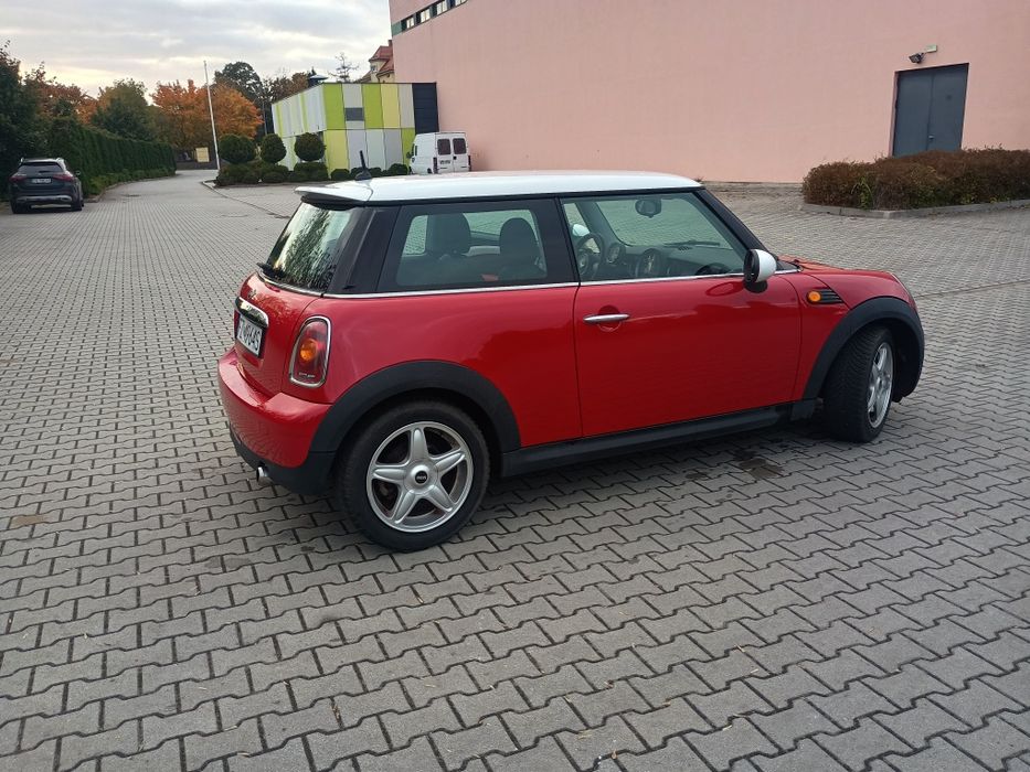 Mini Cooper*1,6 benzyna* super stan