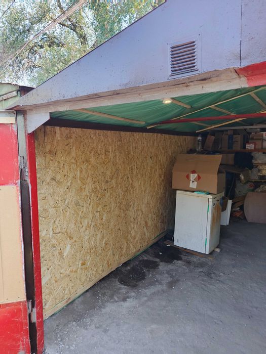 Гараж возле ашана