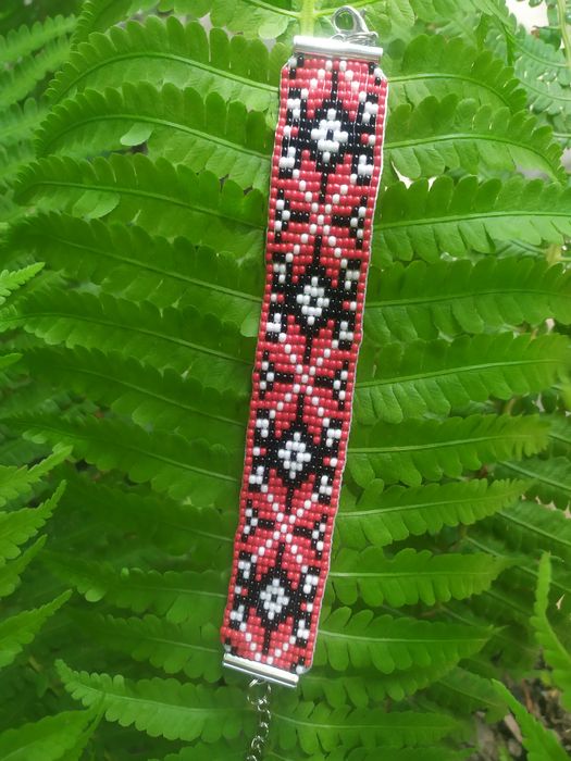 Браслети з бісеру