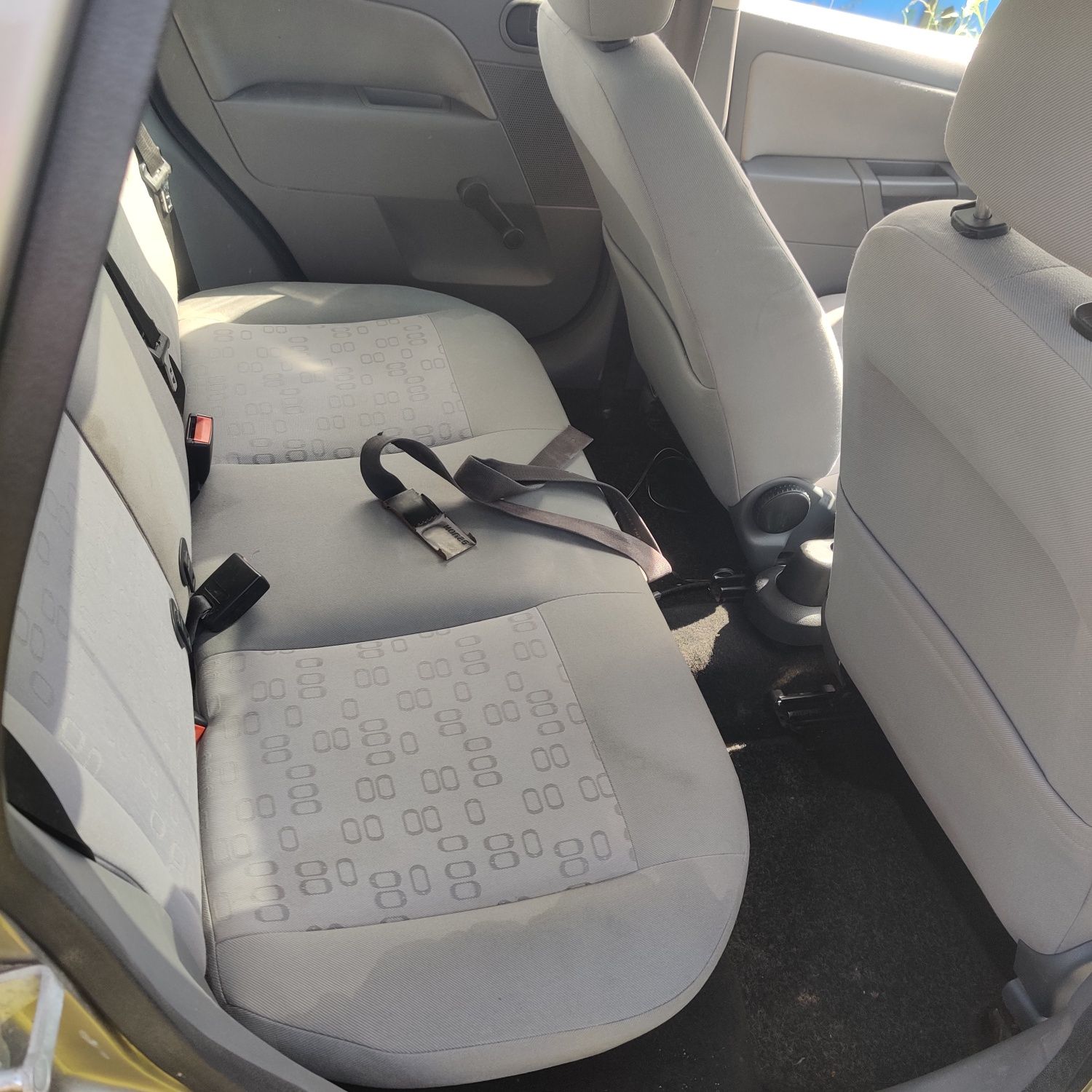 Sprzedam forda fiesta MK6 1.3