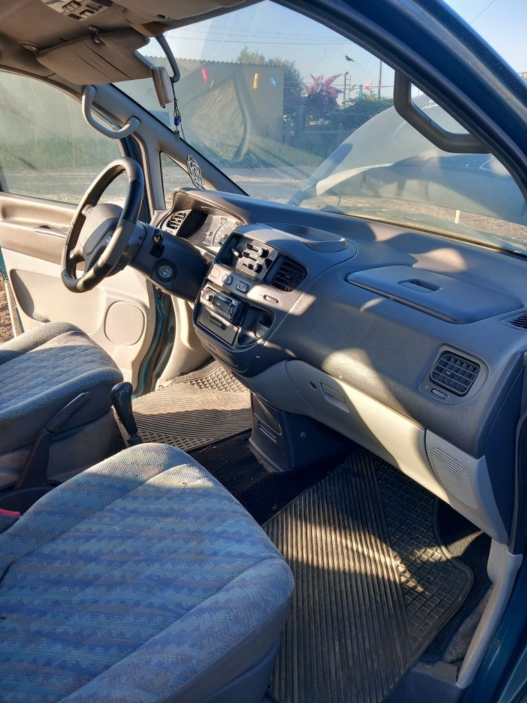 Vendo Mitsubishi space gear