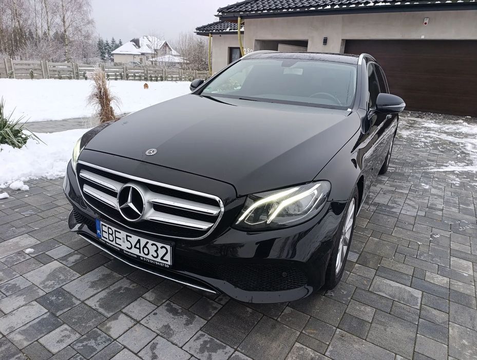 Mercedes-Benz Klasa E 2017 r diesel bardzo ładny fuull LED