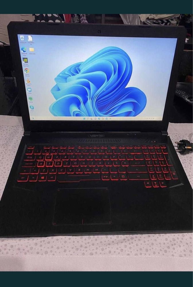 Portátil Asus TUF Gaming FX504G I7 Windows 11