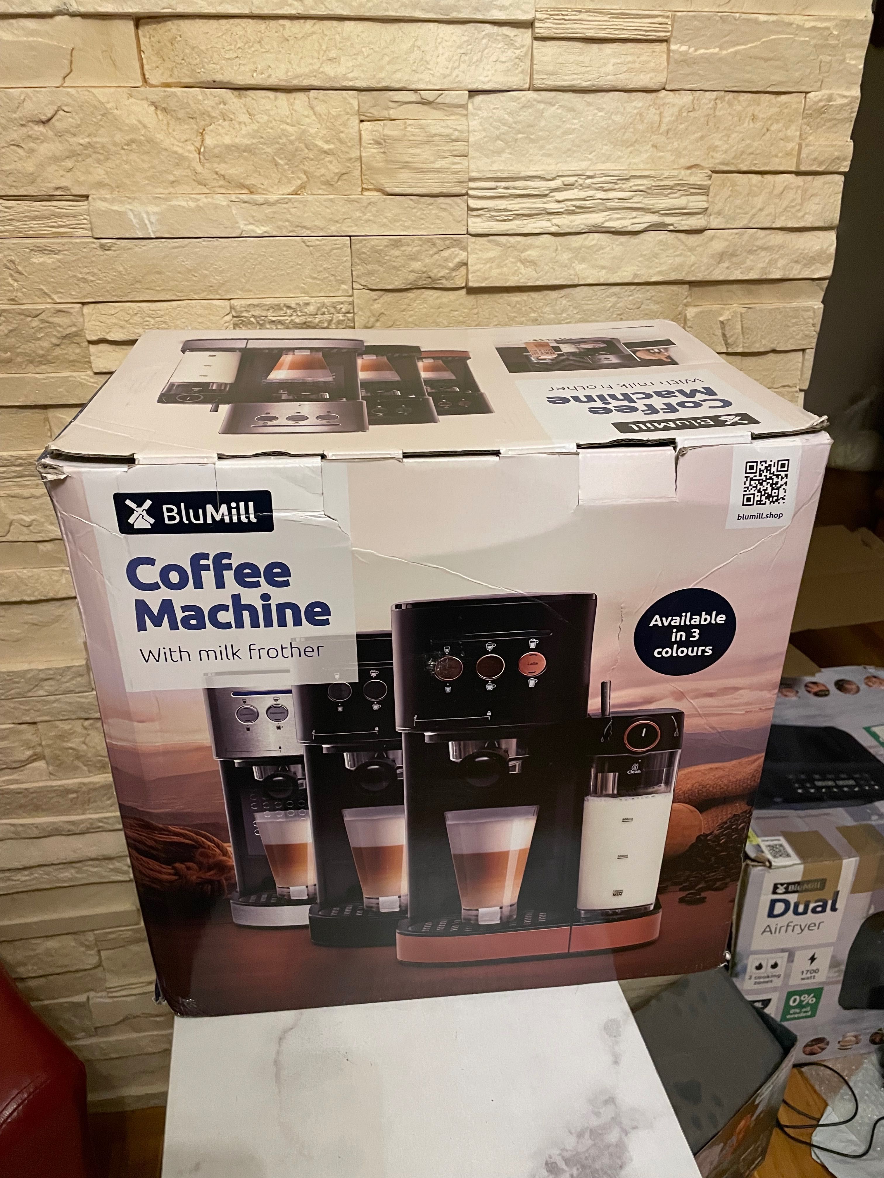 Kolbowy ekspres ciśnieniowy BluMill 1470 W czarny/ miedź