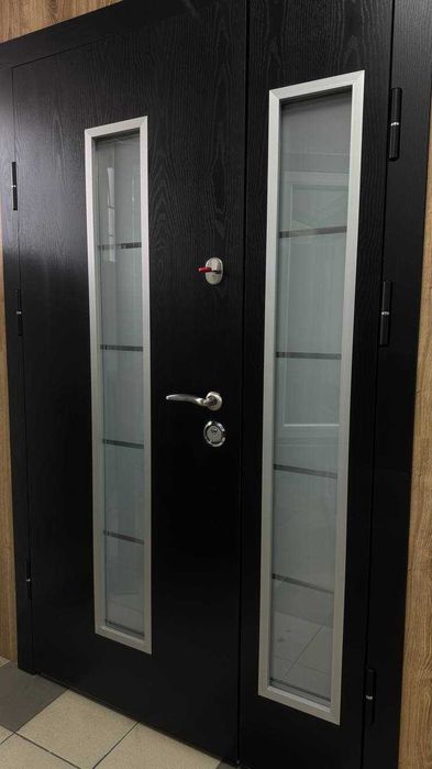 Вхідні двері БАСТІОН -  АКЦІЙНІ ЦІНИ, великий вибір у магазині!