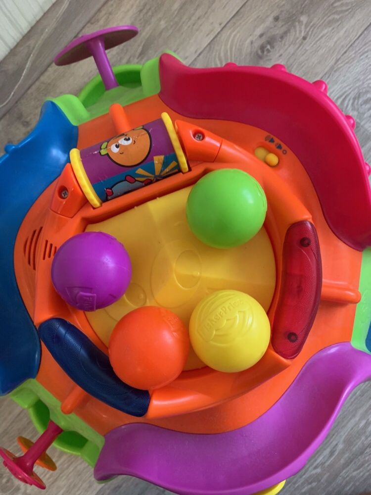 Музыкальный столик Fisher price