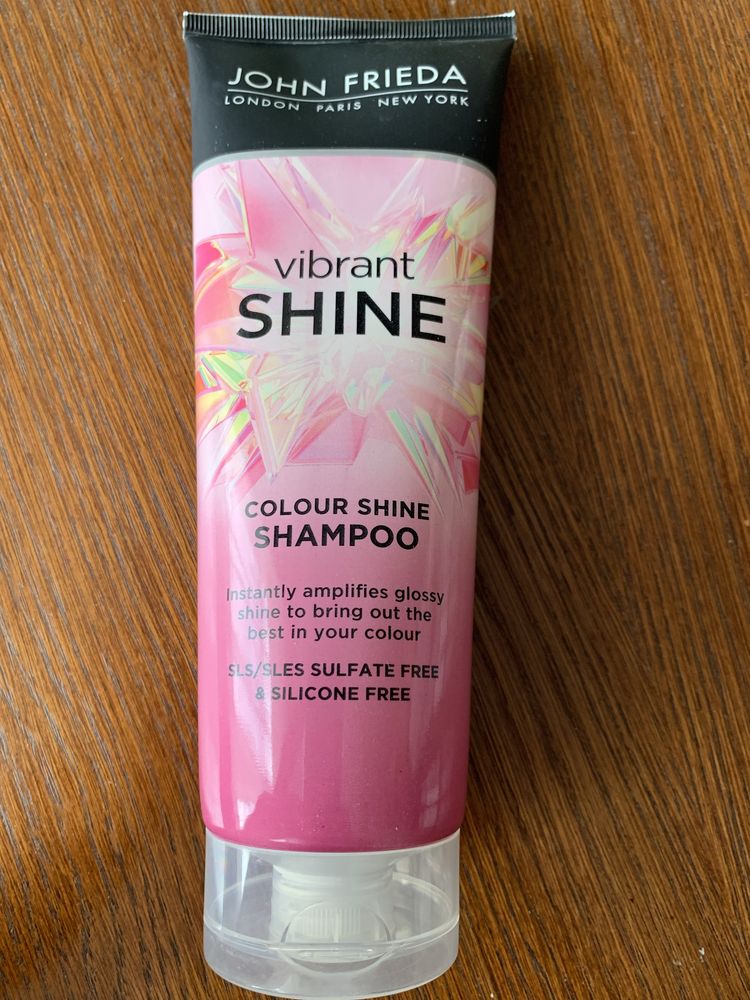 John Frieda Vibrant Colour Shine Szampon Do Włosów Farbowanych 250 ml