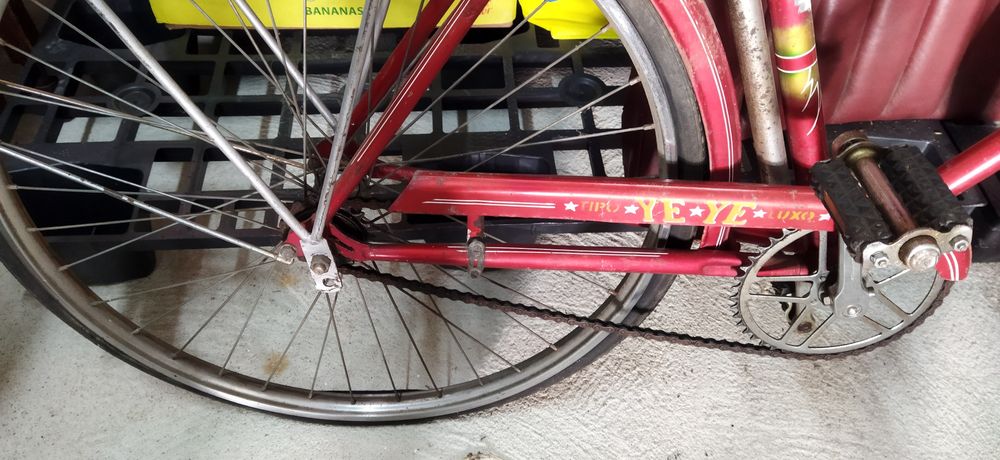 Bicicleta antiga, pasteleira