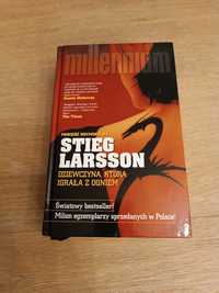 Książka "Dziewczyna, która igrała z ogniem" Stieg Larsson