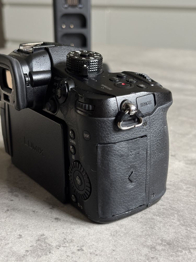 Panasonic Lumix GH5 + 5 акамуляторов