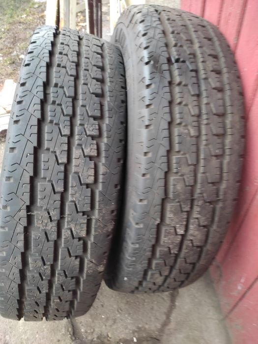 Opony wzmacniane do busa 215/75/16C