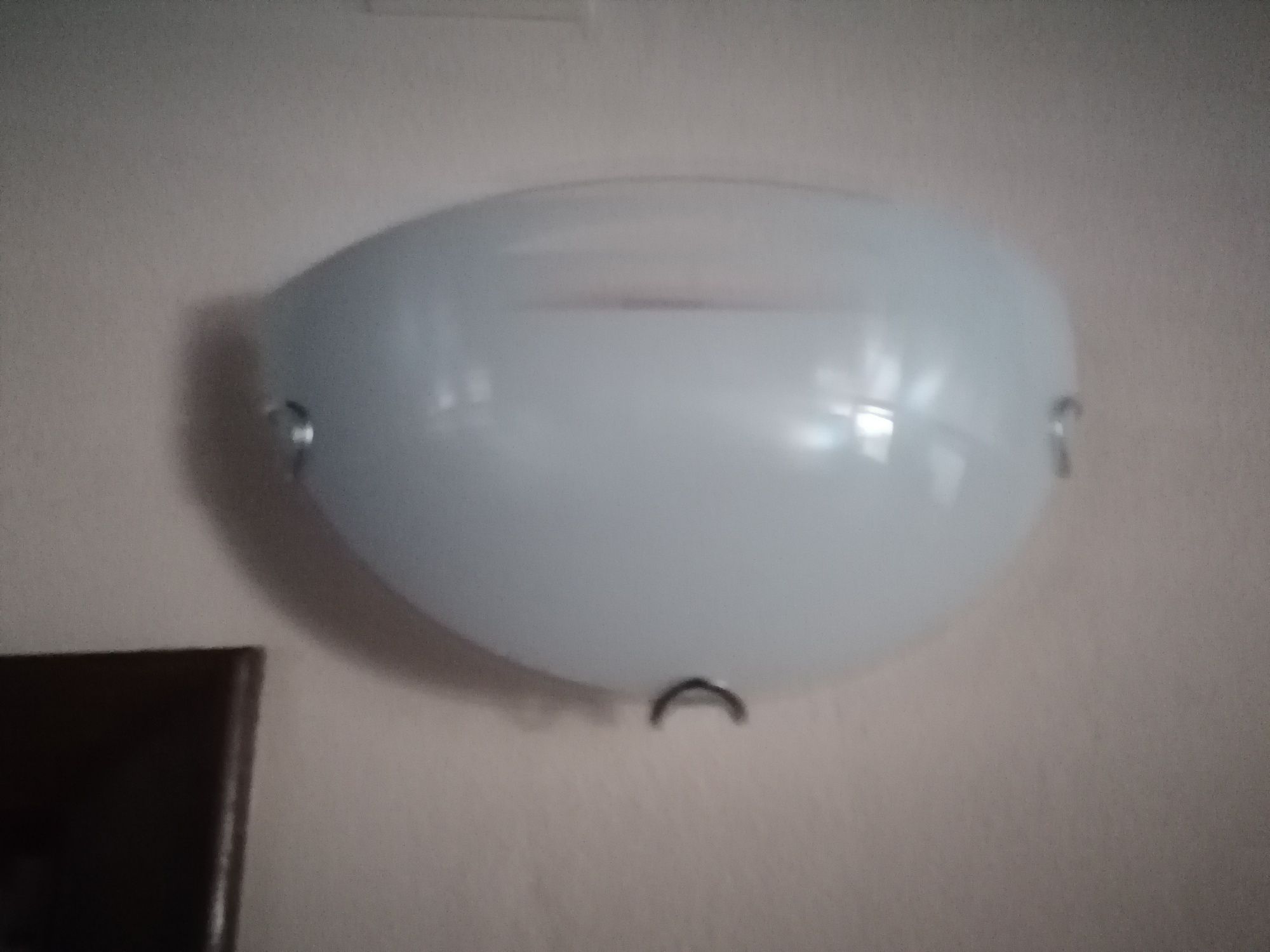 Candeeiro de parede semi-novo