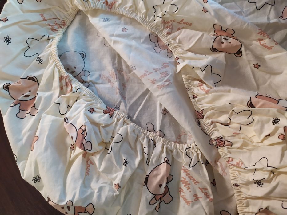 Простить на резинці в дитяче ліжко