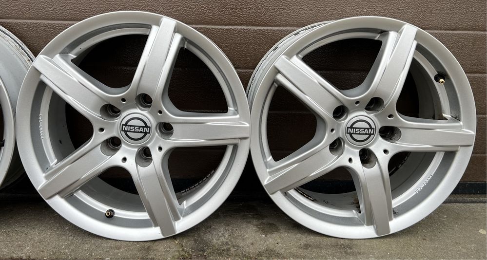 4x Alufelgi 5x114.3 Nissan R16 srebrne