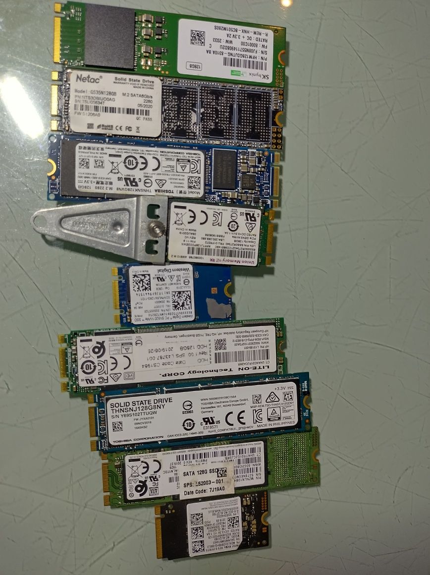 Dyski do laptopów SSD 128gb 9 sztuk