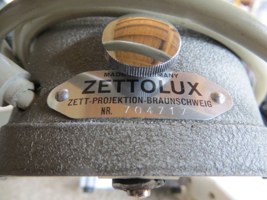 Projektor Zettolux