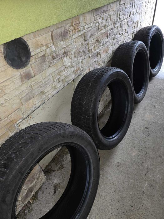 Hankook Winter Icept EVO3 225/55 R19 99V