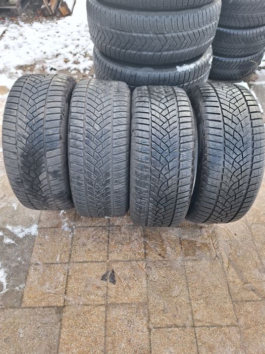 Opony zimowe Goodyear ultragrip 8  255 45 r19