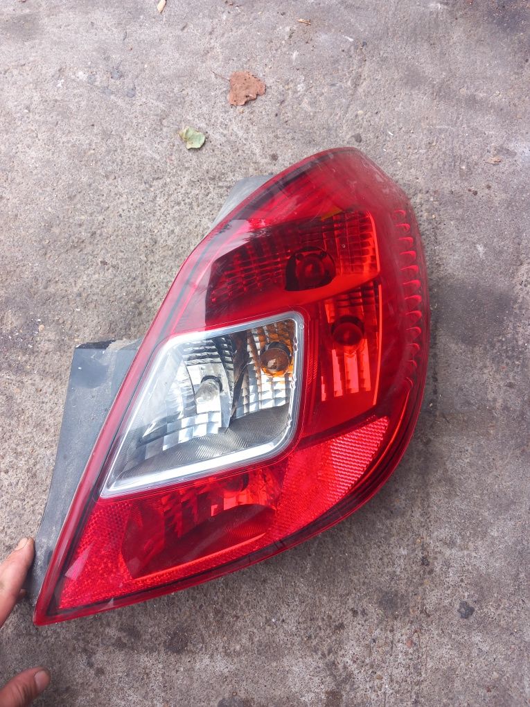 Lampa opel corsa d