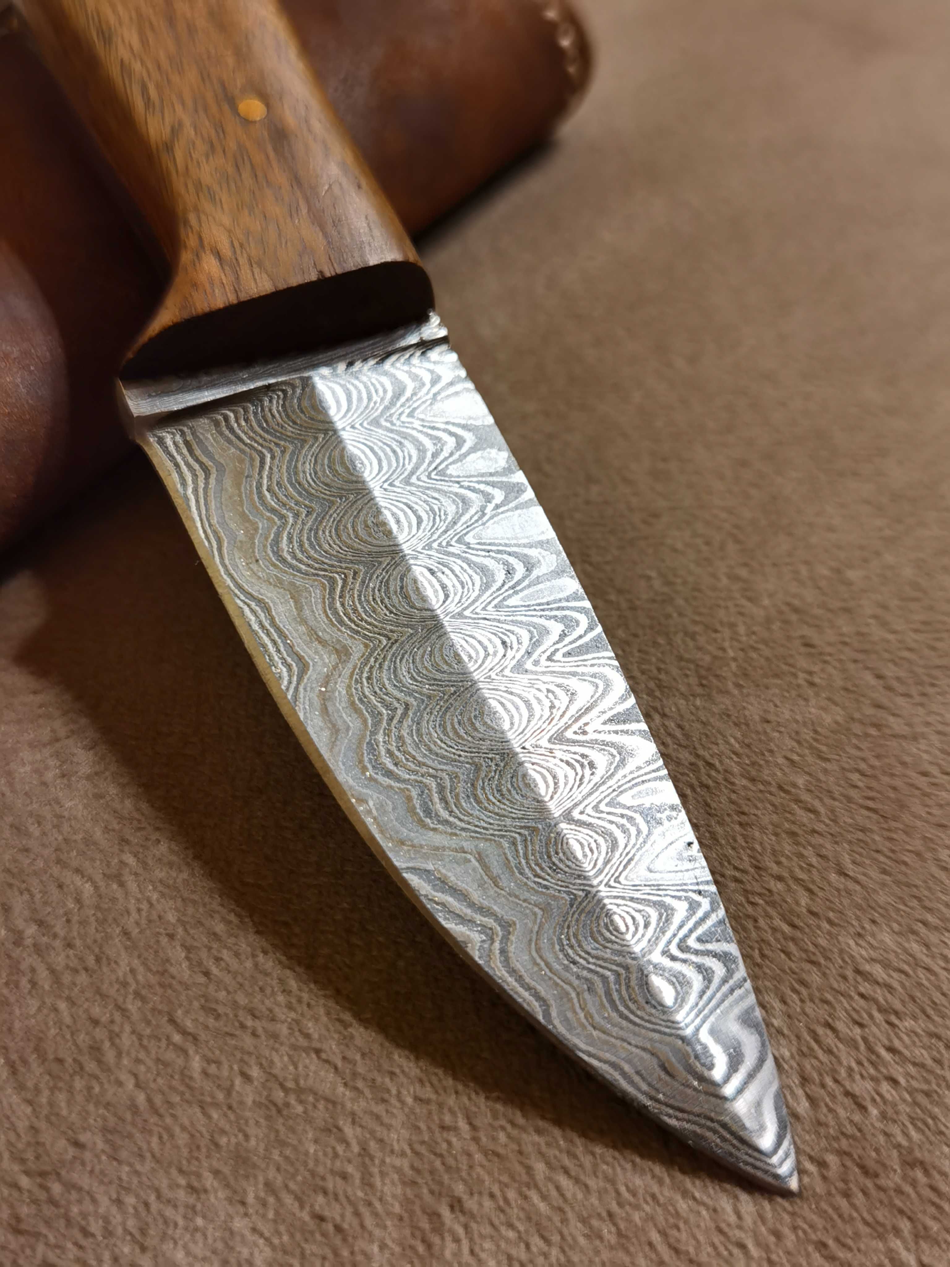 Nóż myśliwski Damast 72/Brzytwa/Custom