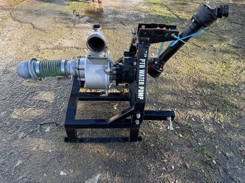 Bomba de agua para trator