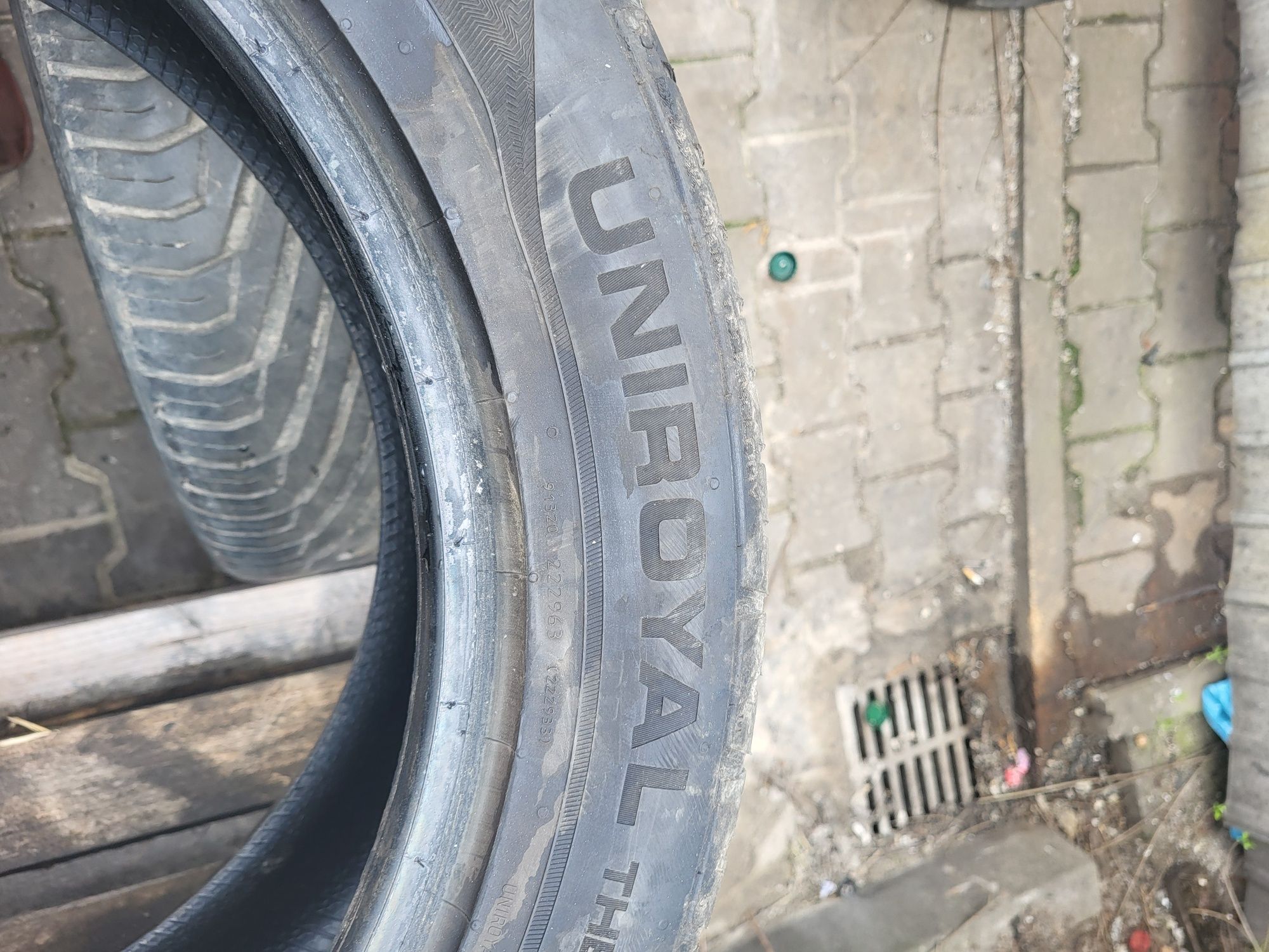 Uniroyal RainSport 255/45 R18 z 17 roku.