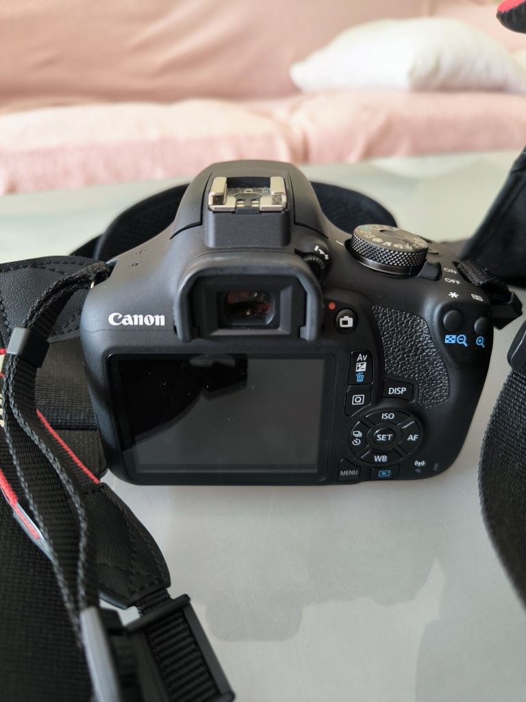 Canon 2000D Como Nova