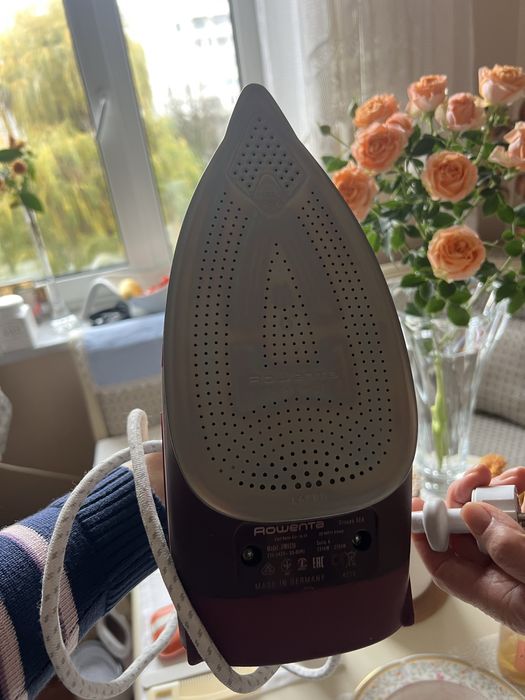 Праска Rowenta б/у в ідеальному стані