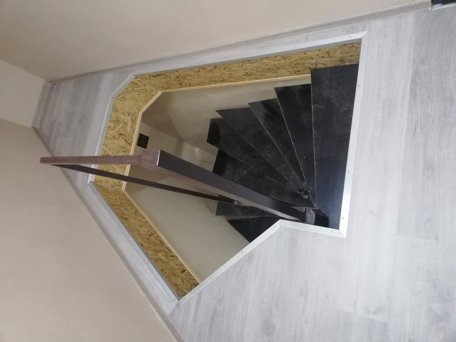 Сдам в аренду гараж( приміщення)  на Рибалському