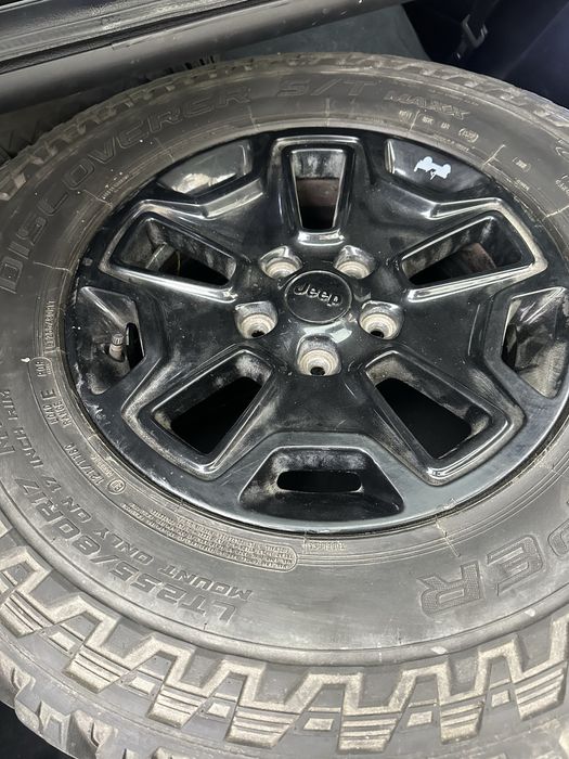 Оригінальні диски з шинами jeep wrangler grand cherokee