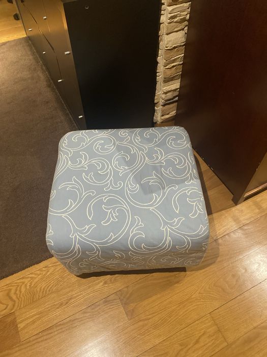 Banco decorativo e prático para espaços variados