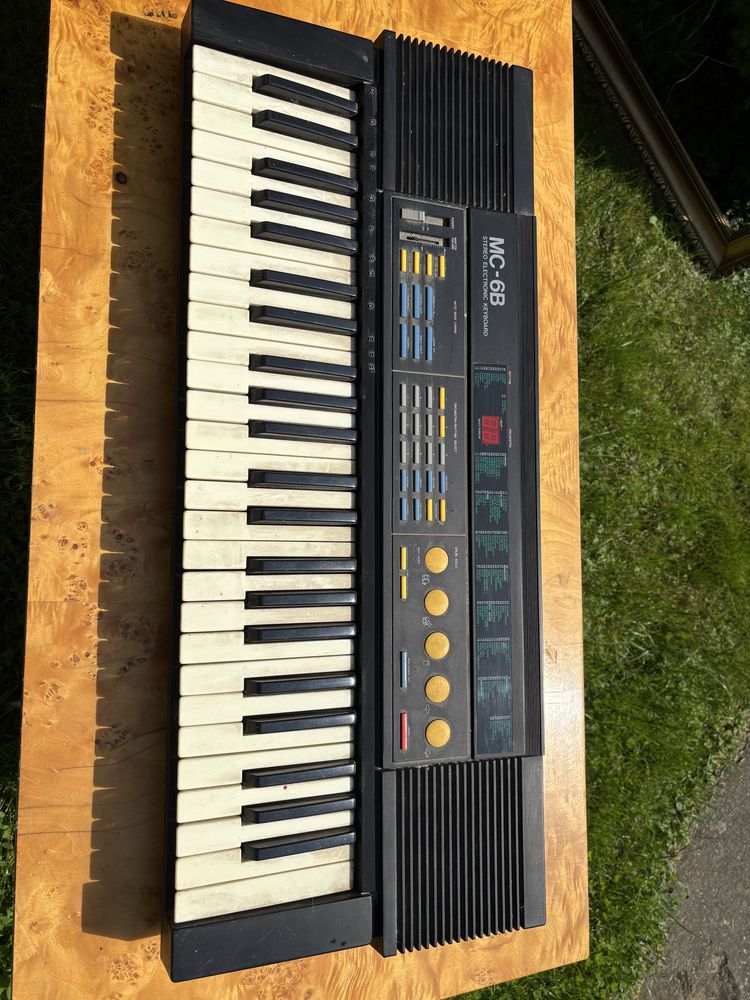 Keyboard z lat 2000