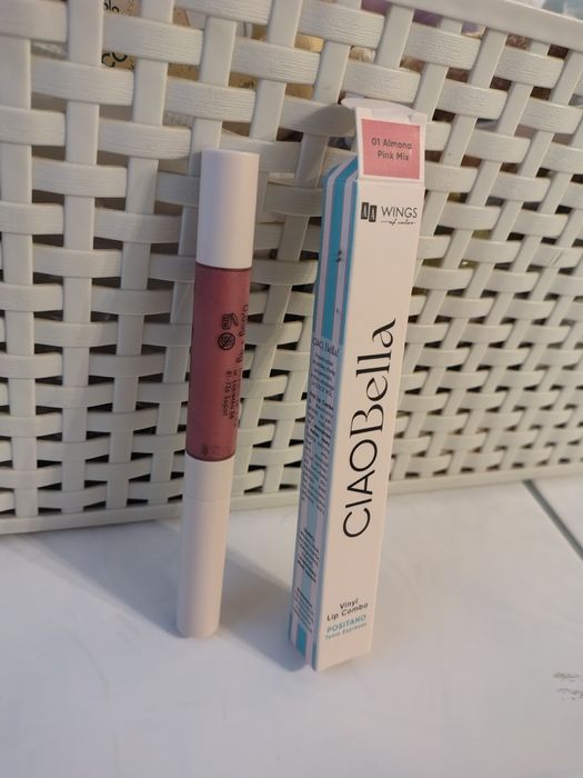 Konturówka i błyszczyk 2w1 AA WINGS OF COLOR Ciao Bella