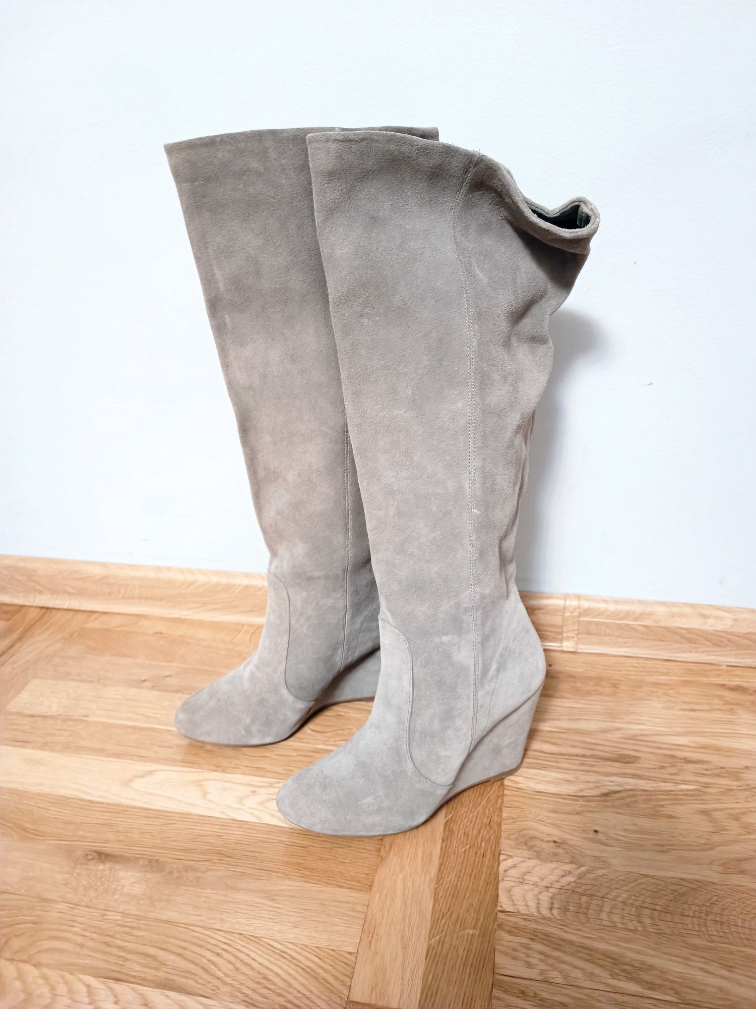 Kozaki zamszowe, zamsz,szare, na koturnie, Stradivarius, r.40