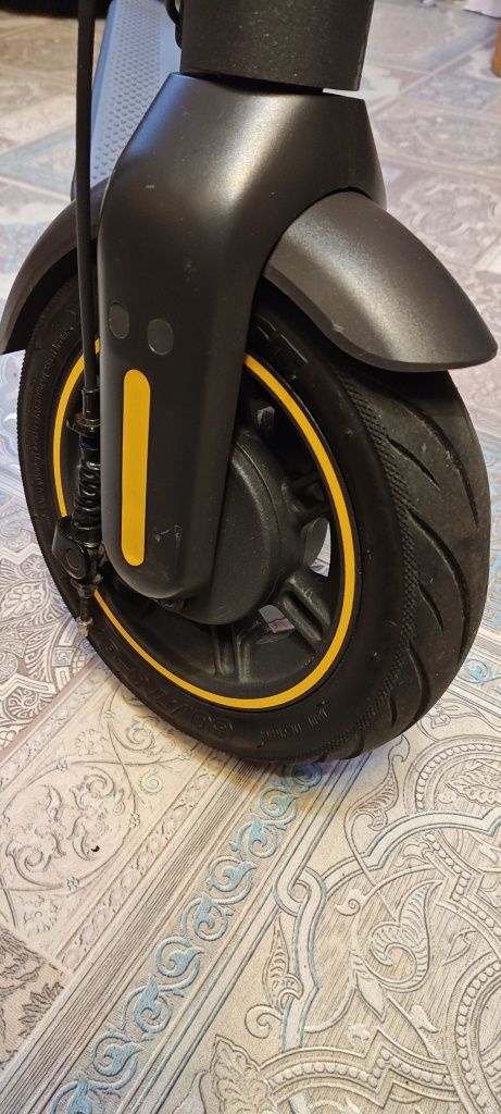 Ninebot MAX G30E 2 в стані 9/9 (оригінальний пробіг 900км)