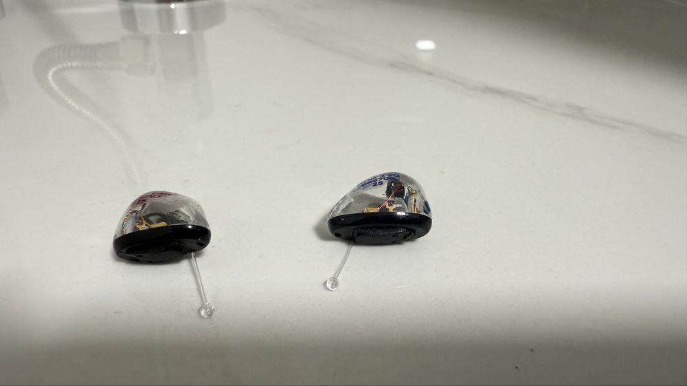 Італійський слуховий апарат міні