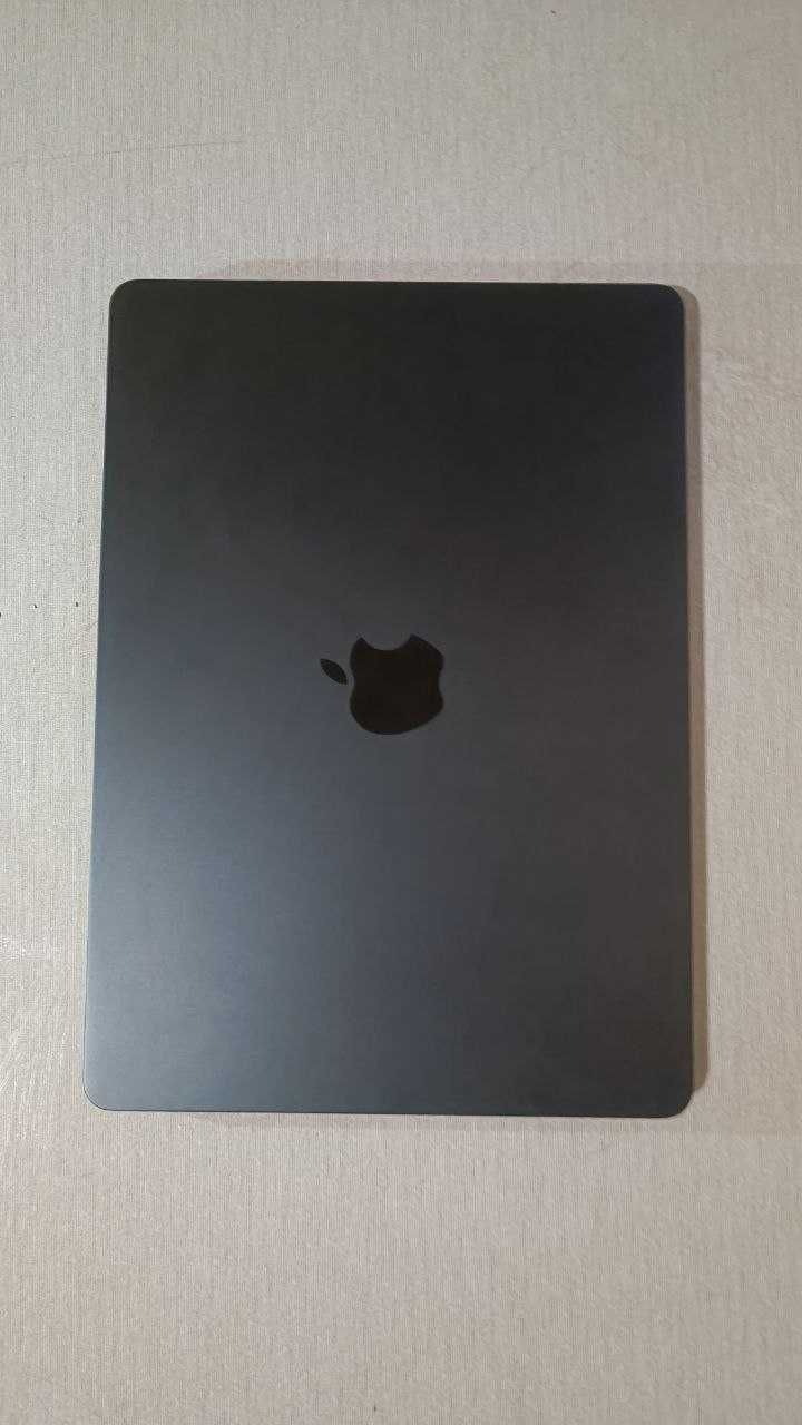 MacBook Air M2 13.6-inch kolor Północ