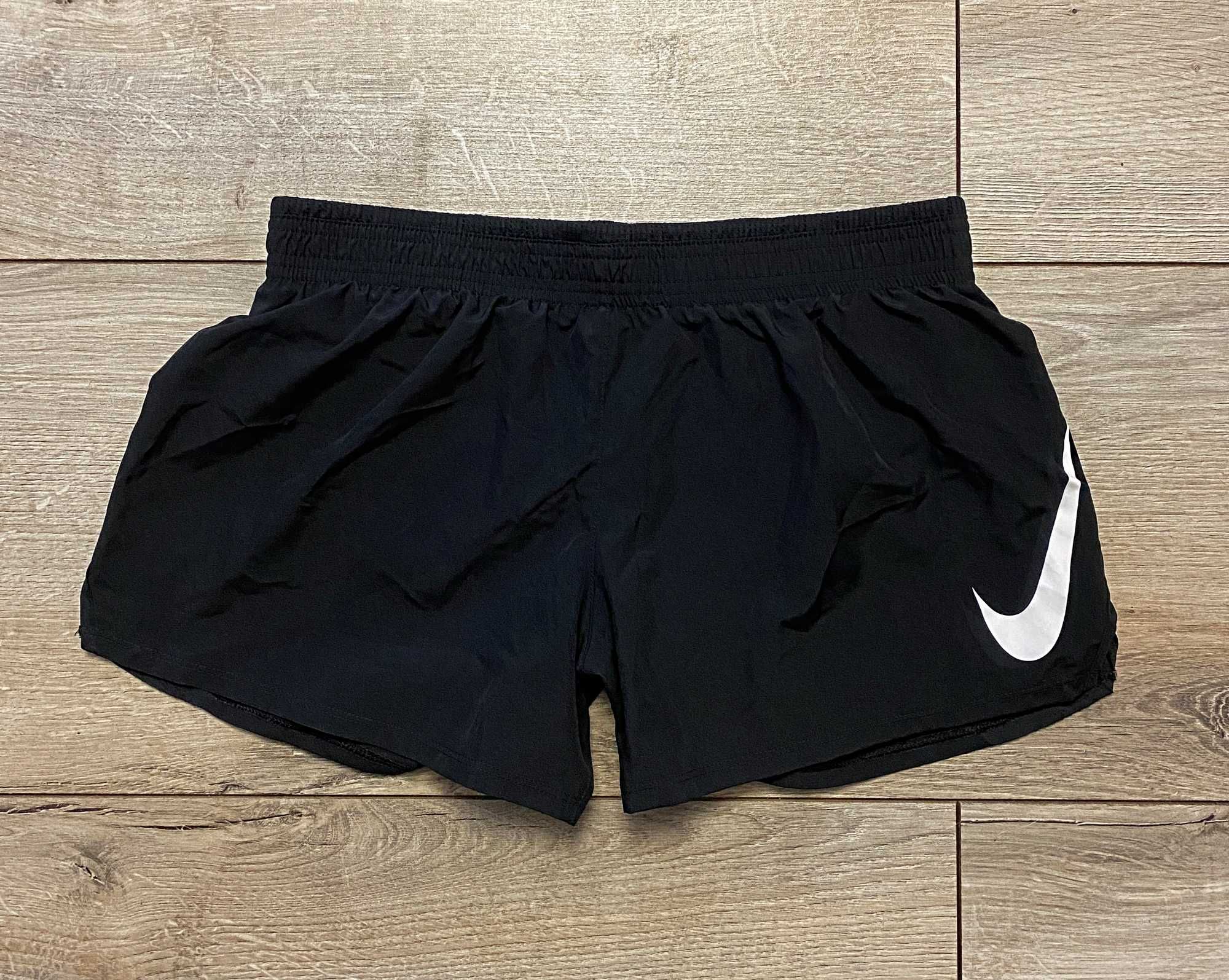 Женские беговые шорты Nike Swoosh Run Short