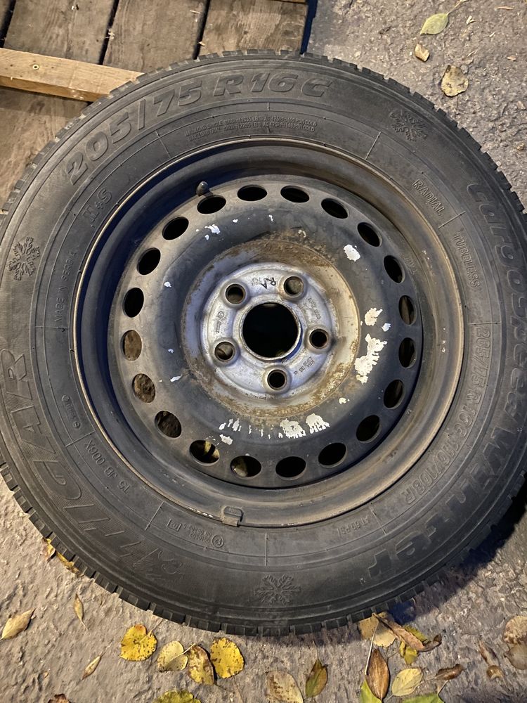 Шина с дисками б/у 205/75 R16C