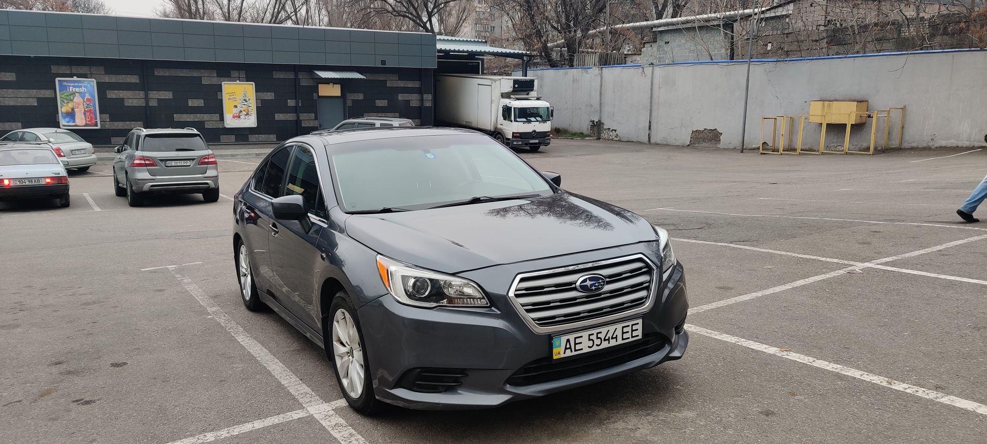 Subaru legacy premium 2015г газ/бензин