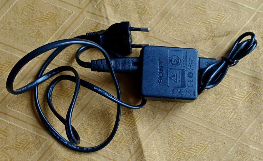 Ładowarka AC-UB10C  do akumulatorów SONY NP-BX1 RX-100