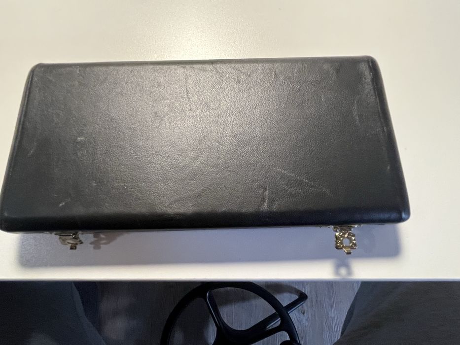 Sprzedam skórzane etui na stroiki