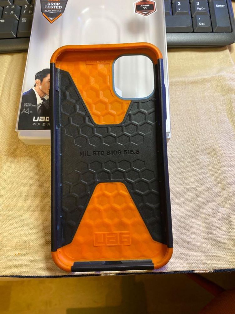 Capa iPhone 11 UAG Civilian Azul