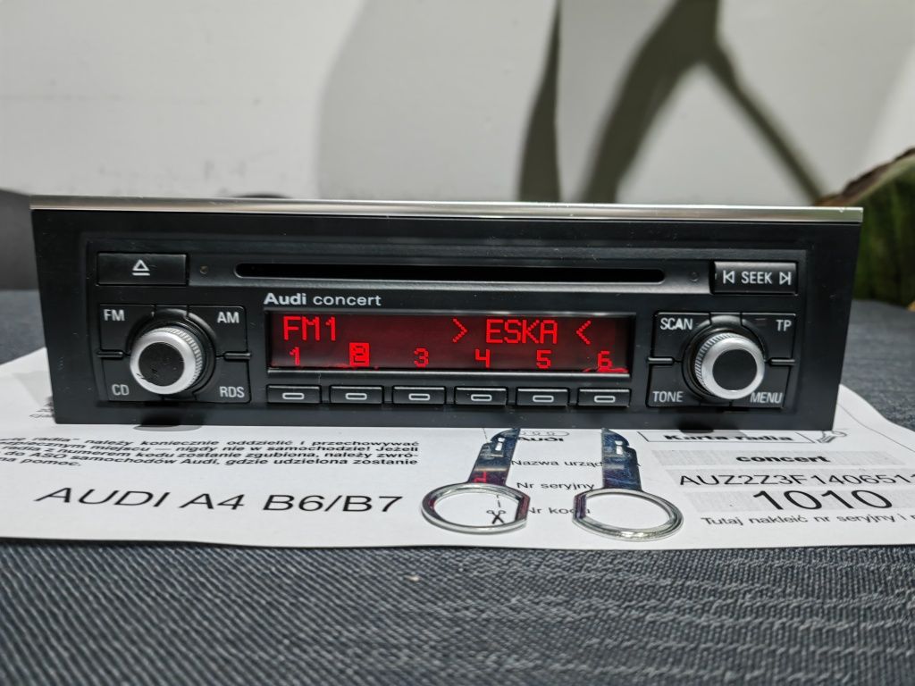 Radio Concert Audi A4 B6 B7 CHROM Kod Klucze Instr.PL Sprawne 100 %