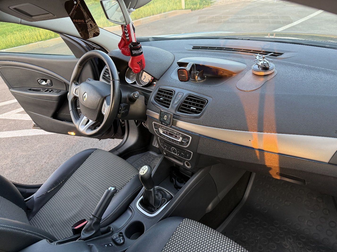 Renault Fluence 1.6 газ/бензин 2012 82 kw