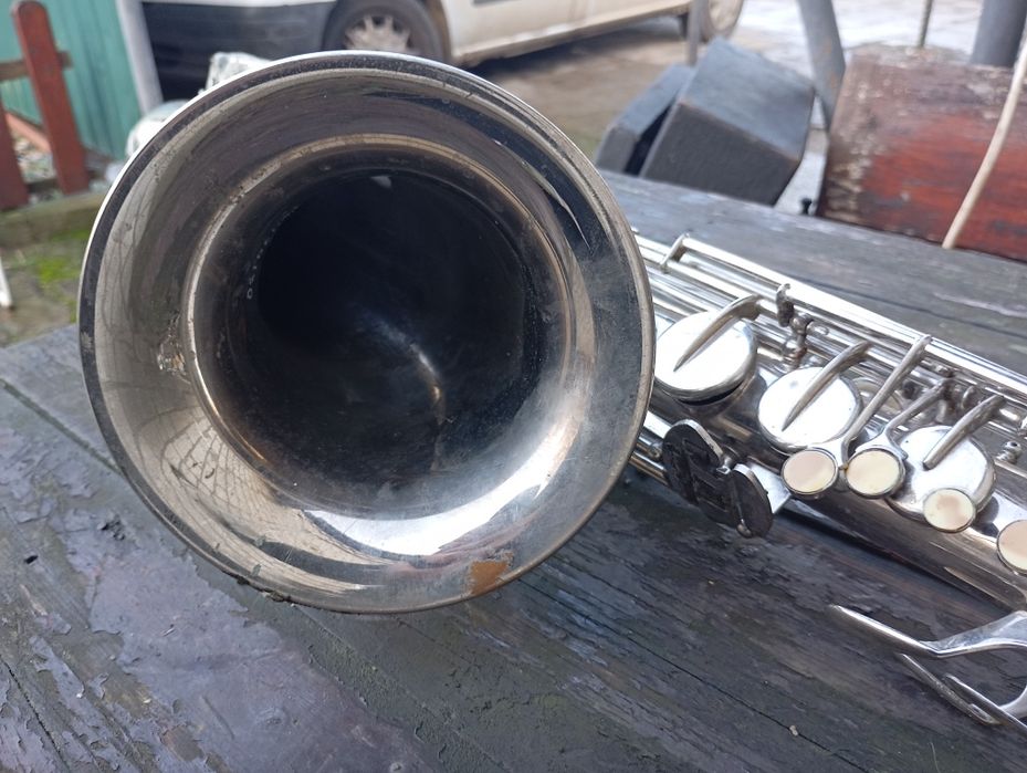 Продам саксофон.